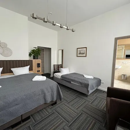 Alojamento de Acomodação e Pequeno-almoço Bregenz 4*