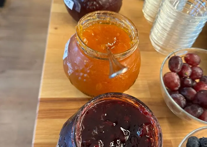 לינה וארוחת בוקר Bregenz 4*