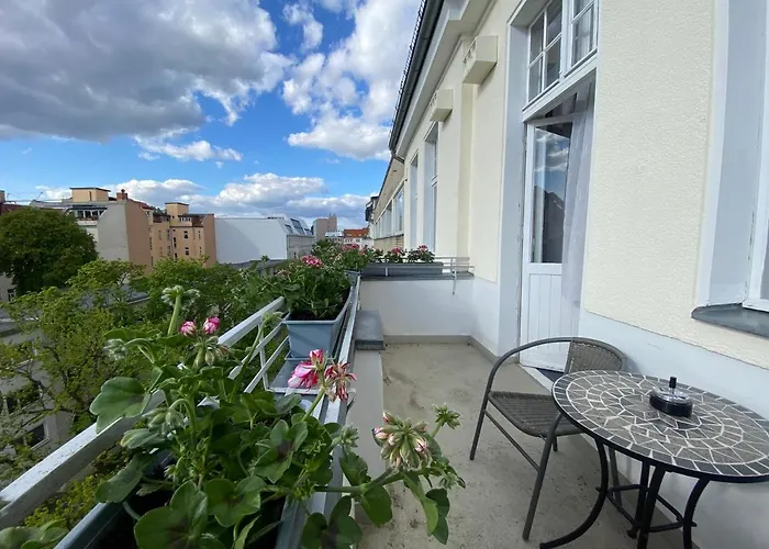 Bregenz Oda ve Kahvaltı 4*